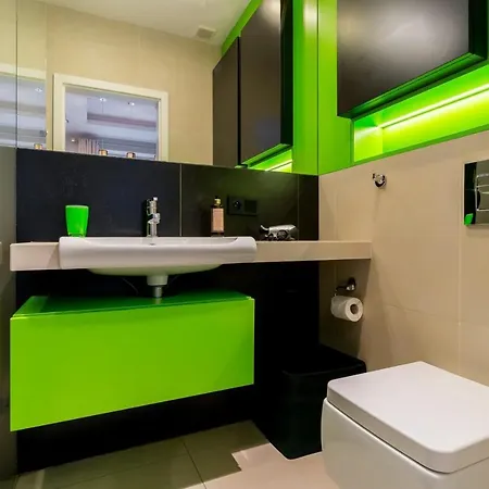 Rent Like - Aleja 3 Maja 2 Warsaw