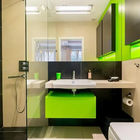 Rent Like - Aleja 3 Maja 2 Apartament Warszawa